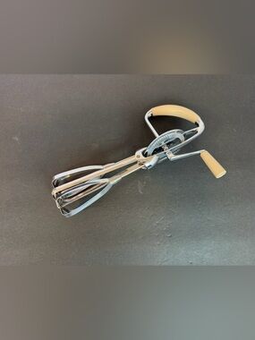 Vintage EKCO Flint Egg Beater Hand Held Crank Mixer Stainless Cream Handle Works